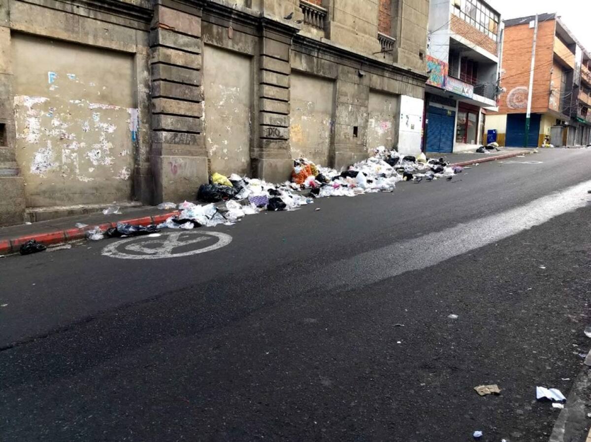 Calle 34, entre carreras 15 y 16. (Foto: Daniel Ávila /VANGUARDIA LIBERAL)