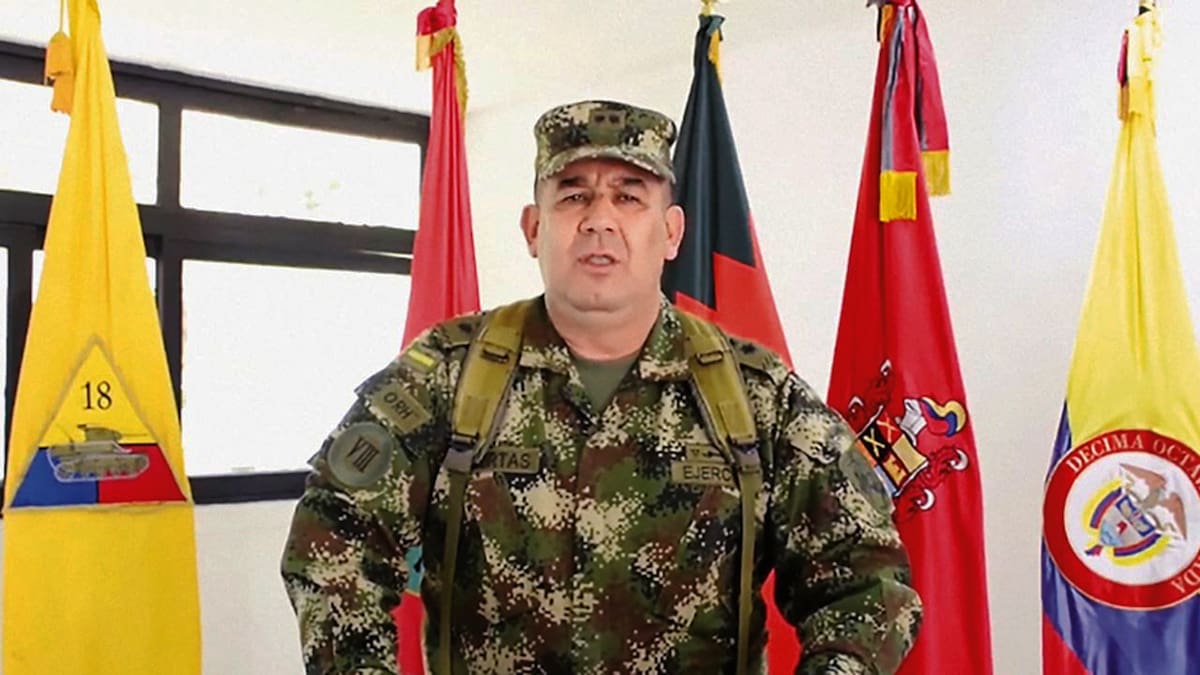 El general Juan Miguel Huertas es investigado por presuntas relaciones con las disidencias. | Foto: archivo