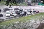 Video| Impresionante tormenta de granizo causó fuertes estragos en varias localidades