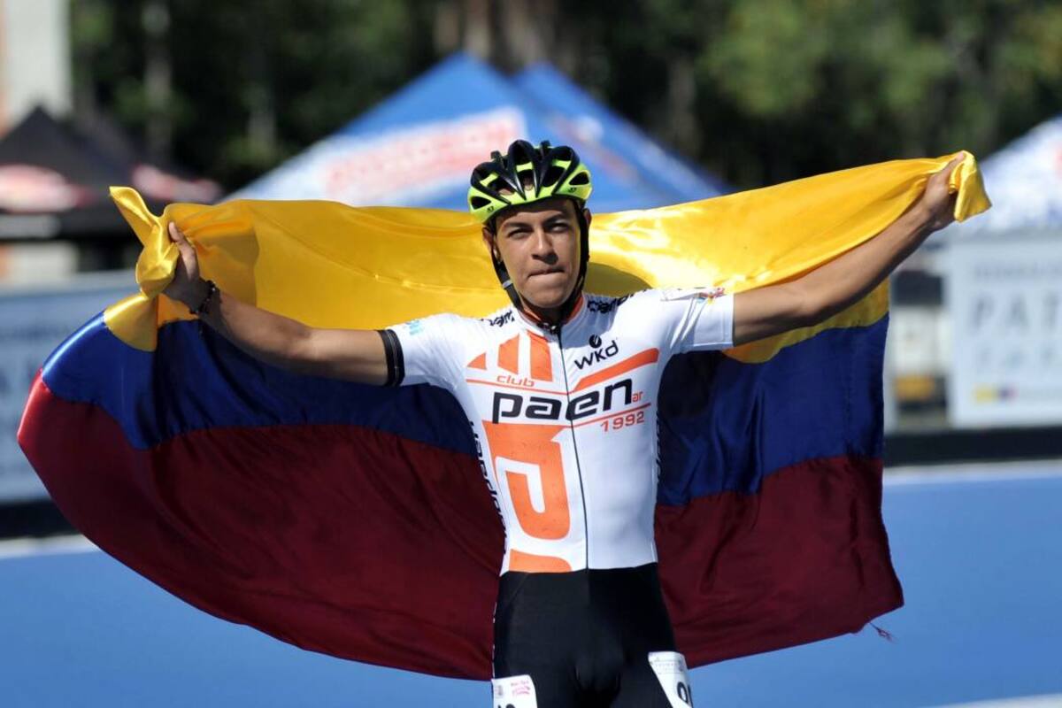 El bumangués Gian Carlo Acosta Flórez, que ahora compite por el Club Paen de Envigado, es la cuota de Santander en la selección Colombia de Patinaje que irá al Mundial de Nanjing, China. (Foto: Suministrada Luis Ramírez / VANGUARDIA LIBERAL)