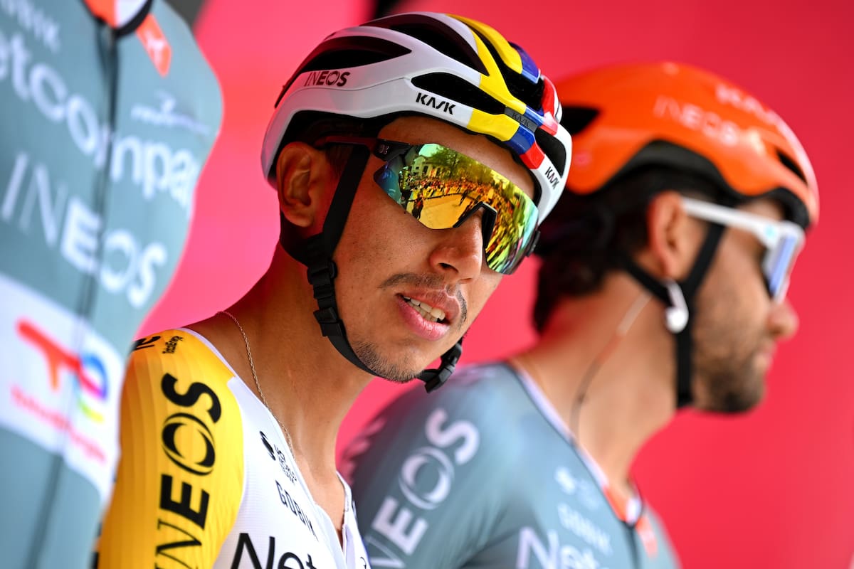 Giro de Italia 2026 etapa 5: Egan Bernal aguantó el caos del Giro, cedió posiciones y Einer Rubio sorprendió como líder virtual. Foto. Ineos