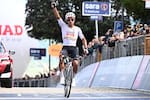 Giro de Italia 2026: Jhonatan Narváez hace doblete, Egan Bernal resiste y la pelea por la ‘maglia rosa’ entra en máxima tensión