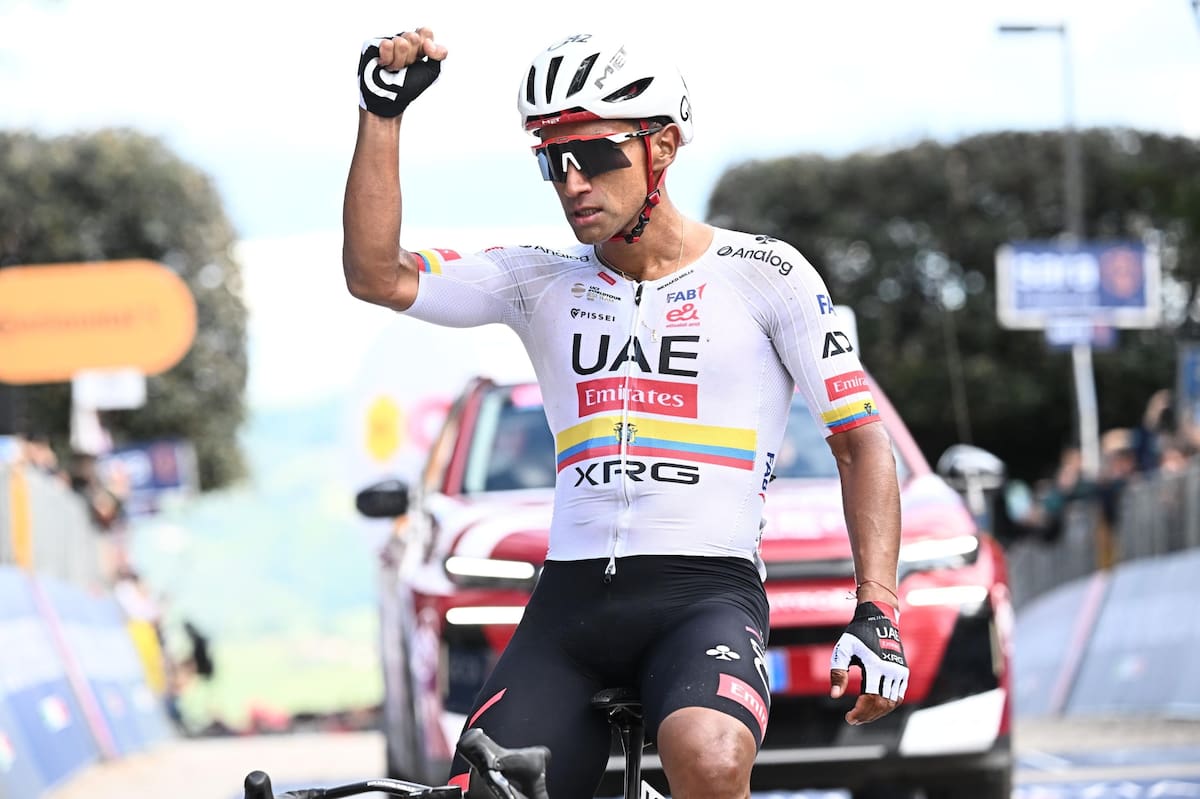 FERMO (Italy), 16/05/2026.- Ecuadorian rider Jhonatan Narvaez of UAE Team Emirates XRG wins the 8th stage of the 109th Giro d'Italia cycling race over 159km from Chieti to Fermo, Italy, 16 May 2026. (Ciclismo, Italia) EFE/EPA/LUCA ZENNARO