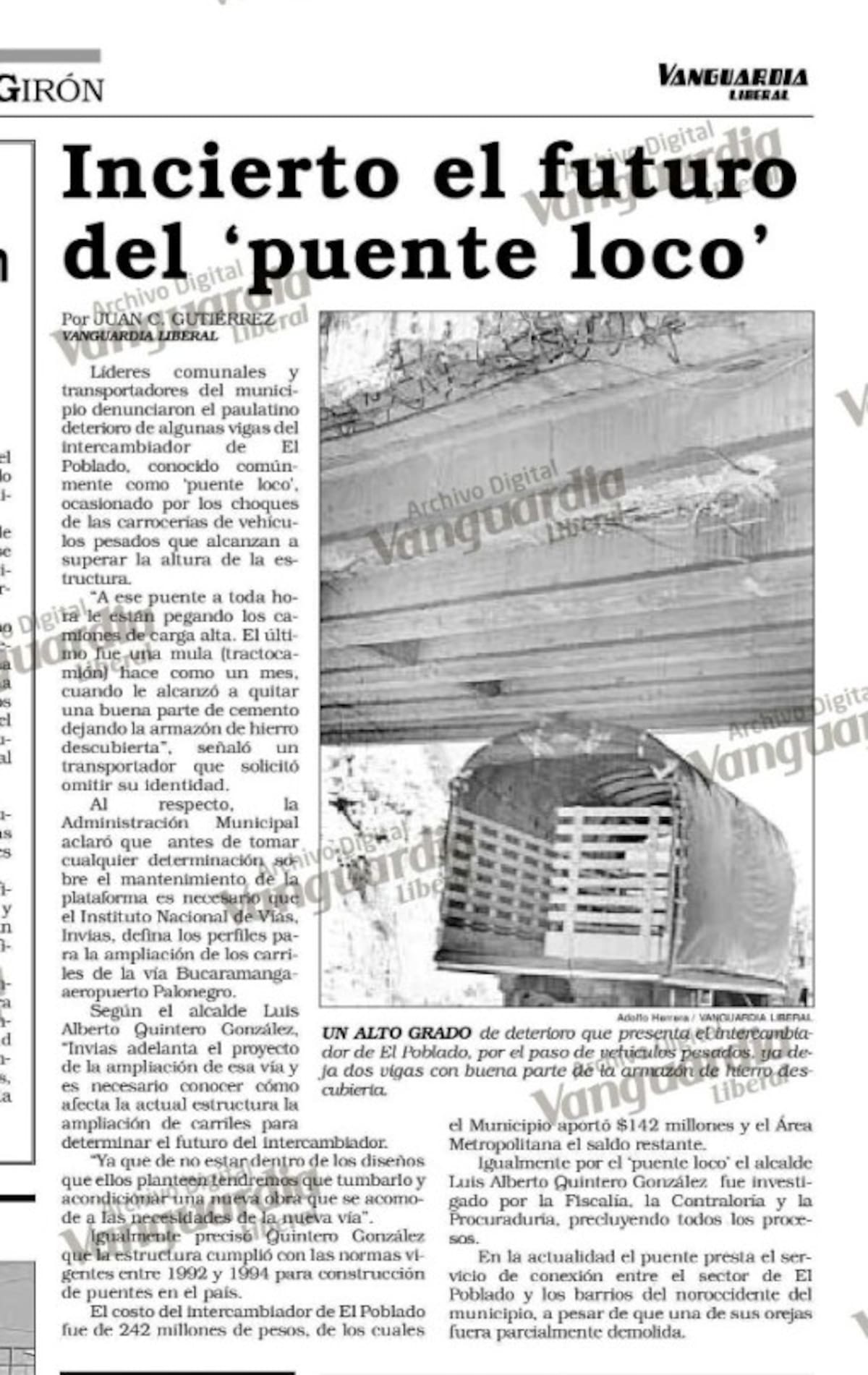 El ‘puente loco’ se demolió en diciembre de 1998. (Archivo / VANGUARDIA)