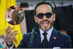 Gobierno justifica al presidente De la Espriella por cargar un arma en Santa Marta: “está en terreno”