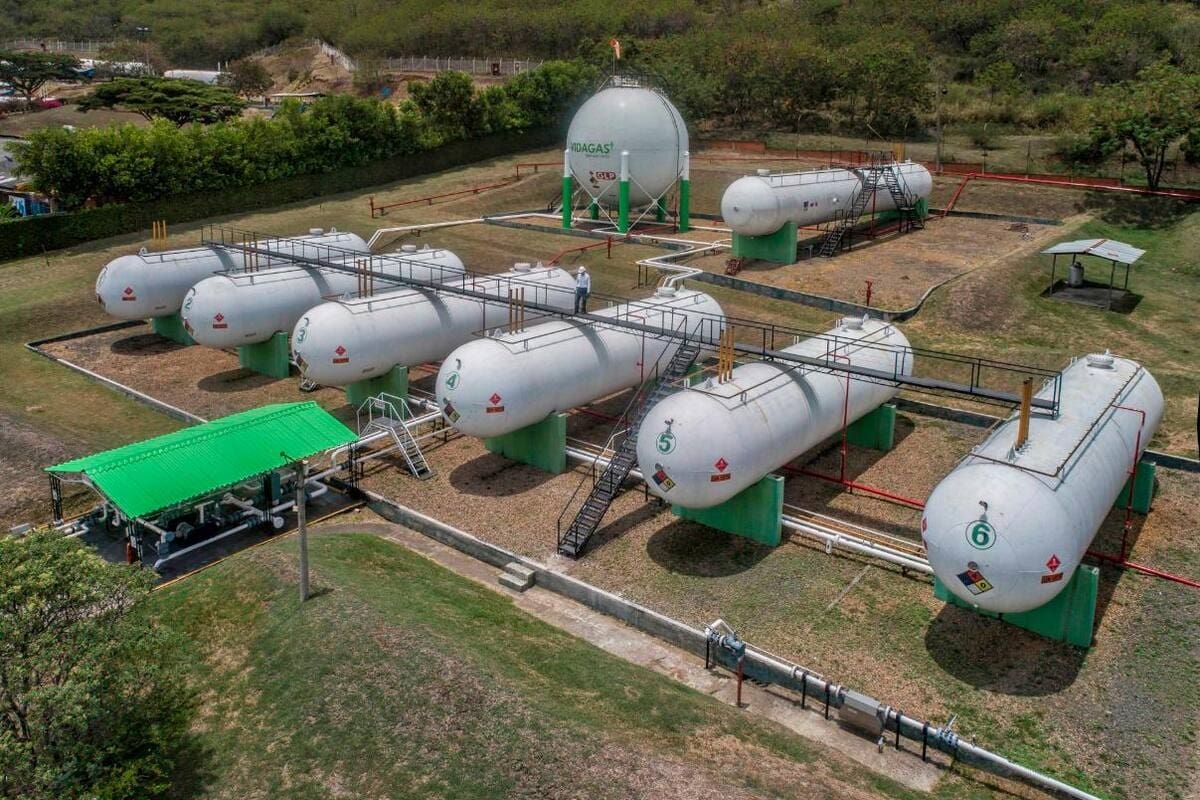 ¿Golpe a la transición energética? Industriales aumentan emisiones ante costos de gas natural | Archivo