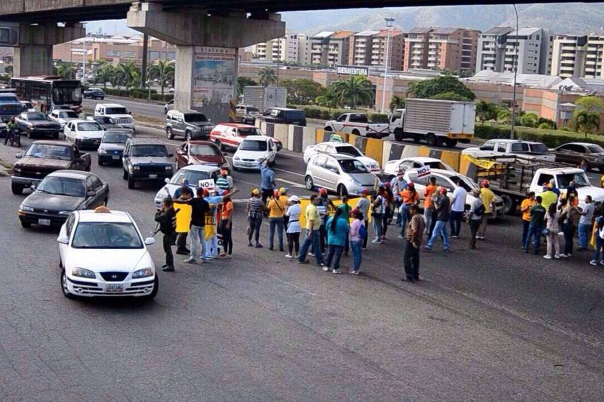 Venezolanos salieron a las calles a protestar pacíficamente en defensa de la democracia. (Foto: @pRIMEROjUSTICIA /VANGUARDIA LIBERAL )