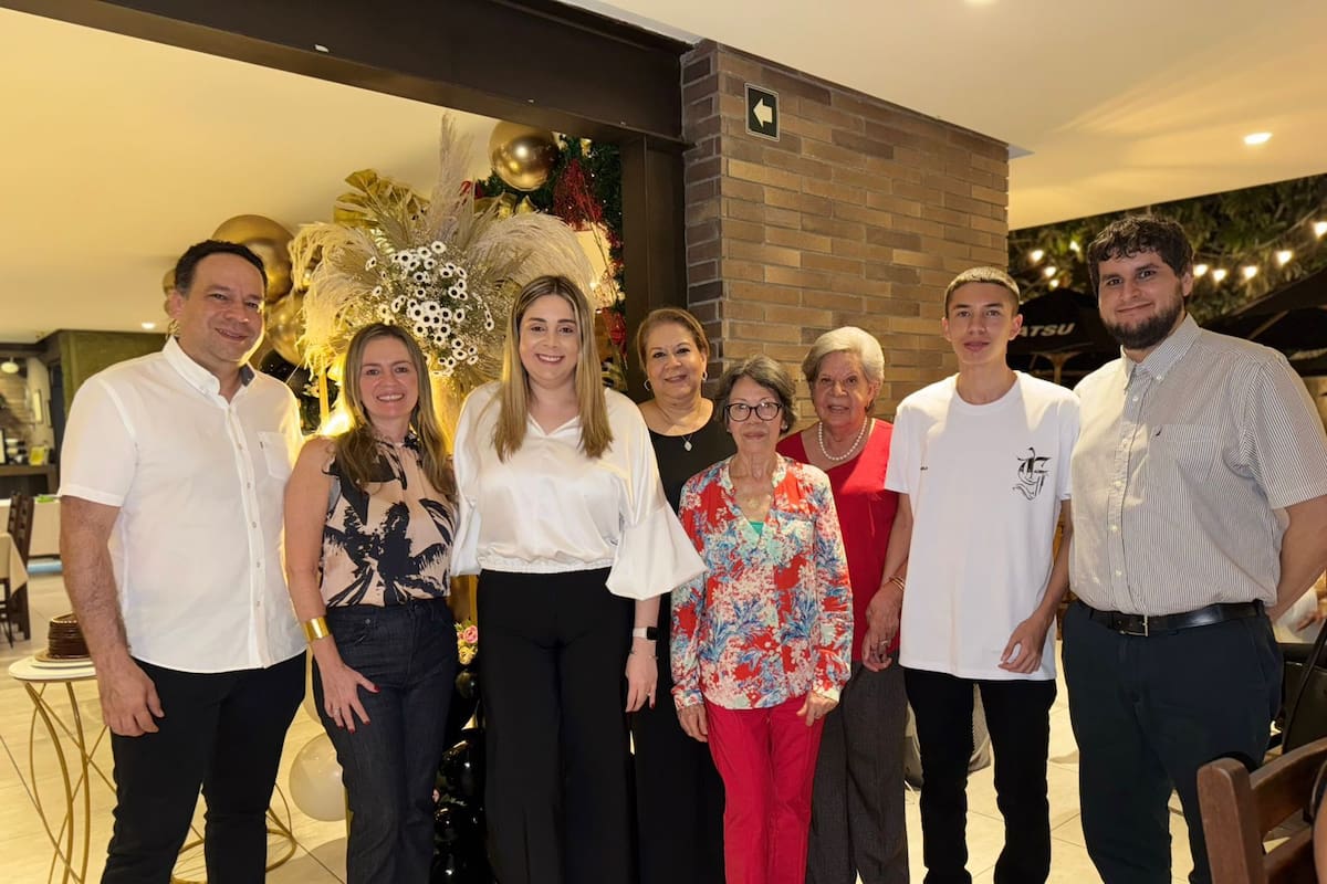 Reynaldo José DSilva Uribe, Andreina Rosas, Daniela Alejandra Di Marco DSilva, Zorayda DSilva, Gloria Castellanos, Zorayda Uribe de DSilva; Alejandro Pablo DSilva, Raúl Roque Di Marco DSilva, Juan José Alarcón Sarmiento, Lucía Remolina De Parra, Nelcy Prada Camacho y William Darío Lizarazo Vega. Suministrada / VANGUARDIA