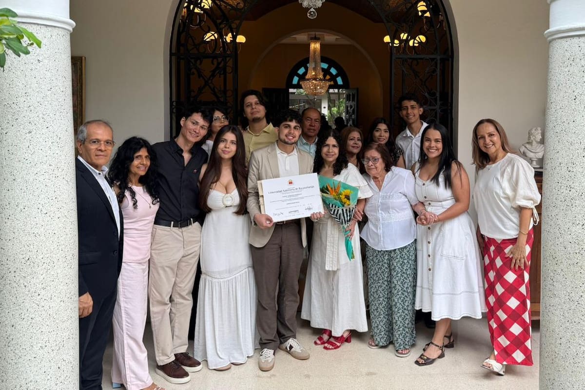 Esteban Cárdenas Rodríguez, Omaira Cárdenas Rodríguez, Mateo Benítez Mercado, Andrómeda Ortiz Cárdenas, Dayana Bohórquez Espíndola, Álvaro Julián González Cárdenas, Danilo Cárdenas Rodríguez, Carlos Arturo Campos Lozada, Lilia Cárdenas Rodríguez, Esperanza Cárdenas Rodríguez, María Camila Campos Cárdenas, María Elvira González Cárdenas, Yesith André Duarte Durán, Zurisaday Hernández Urbano, Dana Yolando Aguilar Durán. Suministrada / VANGUARDIA