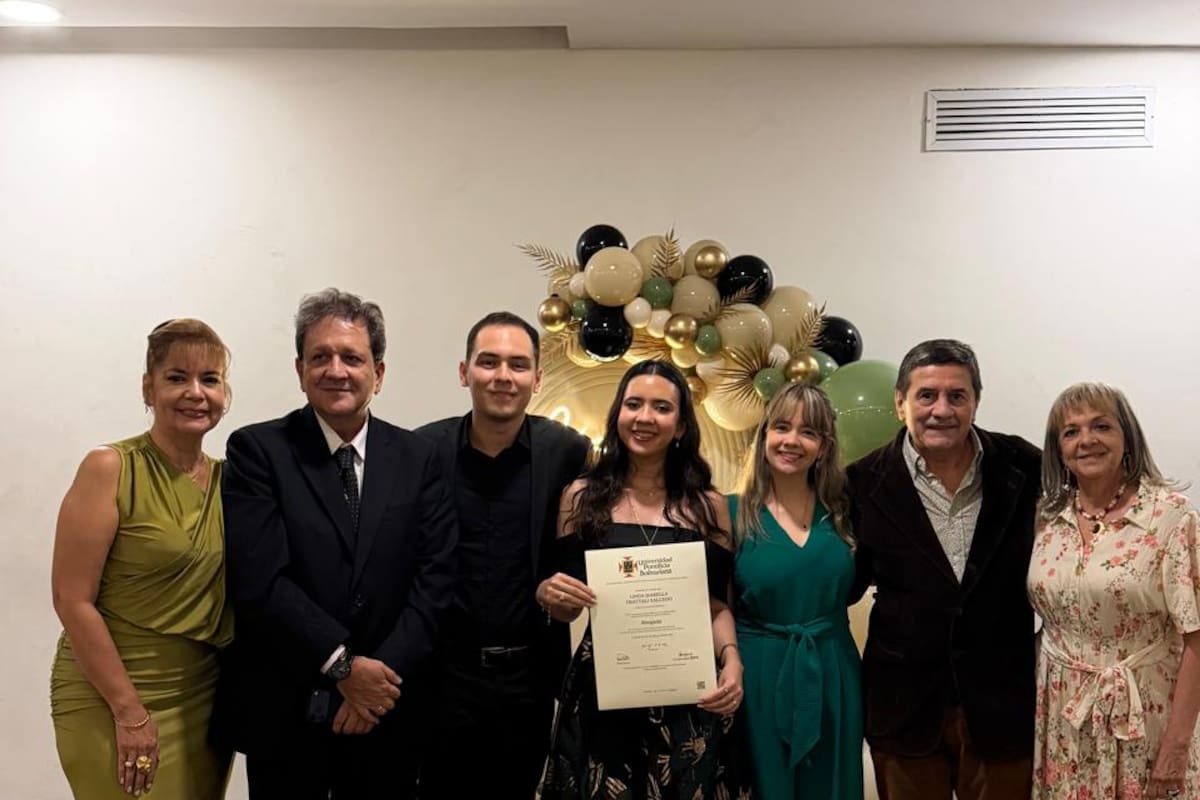 Adriana Salcedo, Pedro Frattali, Sebastián Álvarez, Linda Frattali, Ana Daniela Pinto, Alfonso Pinto y Viviana Frattali. Suministrada / VANGUARDIA