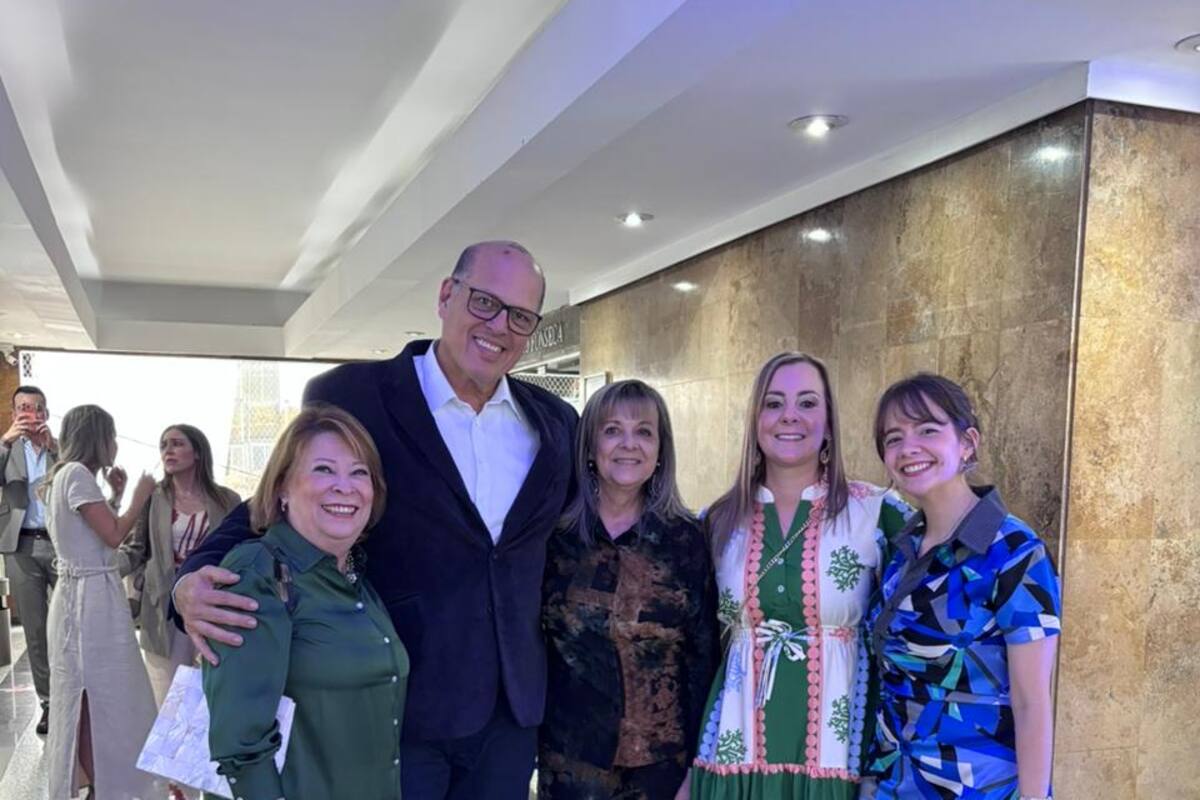 Mireya Mantilla, Rafael Mendoza, Viviana Frattali, Silvia Pinto Frattali y Ana Daniela Pinto Frattali. Suministrada / VANGUARDIA