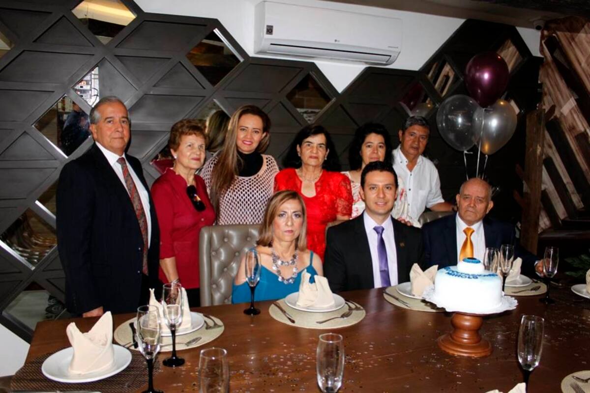 Doris Nieto, Harold Alexander Rodríguez, Adán Rodríguez Nieto, Víctor Rodríguez, Lilia Rodríguez, Ana Edith Rodríguez, Diana Clarissa Rodríguez, Pilar Torres y Raúl Suárez. (Foto: Jaime del Río / VANGUARDIA LIBERAL)