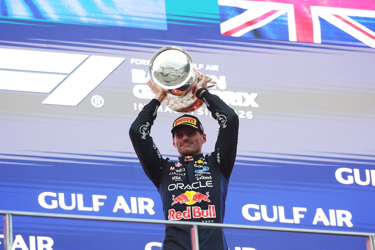 -FOTODELDÍA-SEPANG (Malasia), 04/10/2026.- El piloto de Red Bull Racing, el neerlandés Max Verstappen, celebra su victoria en el Gran Premio de Baréin, en el Circuito Internacional de Sepang, Malasia, el 4 de octubre de 2026. EFE/FAZRY ISMAIL