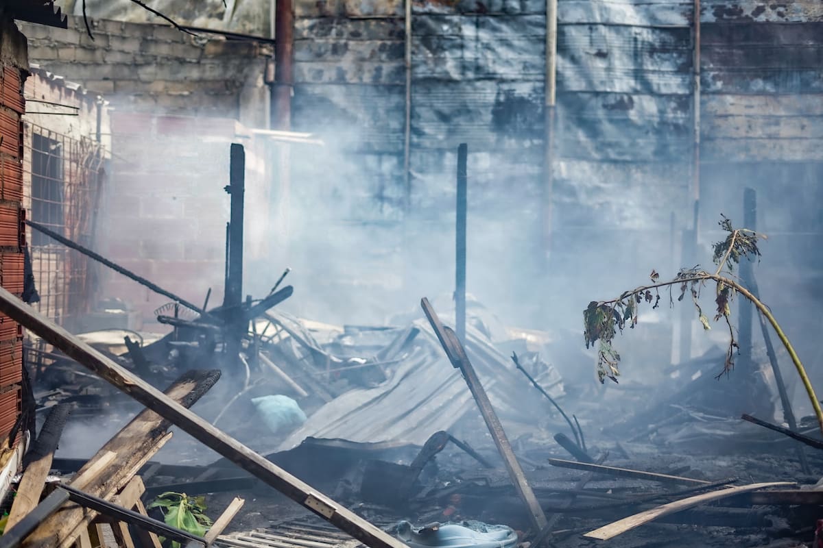 Unidades del Cuerpo de Bomberos y de la Policía atendieron la emergencia registrada durante la madrugada de este lunes.
Fotografía: Archivo/VANGUARDIA.