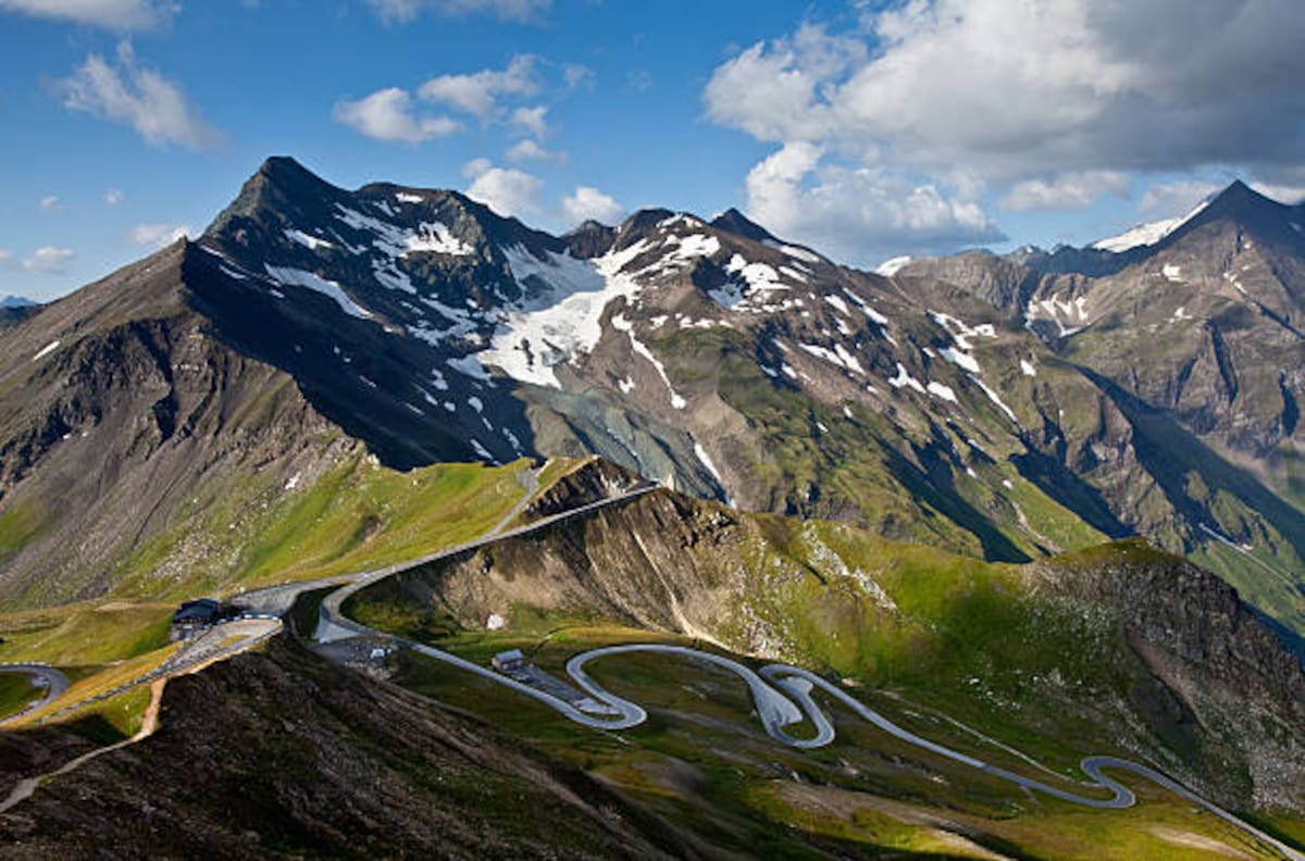 Con 3.800 metros sobre el nivel del mar, Grossglockner es la montaña más alta de Austria y de la segunda de los Alpes tras el Mont Blanc.
