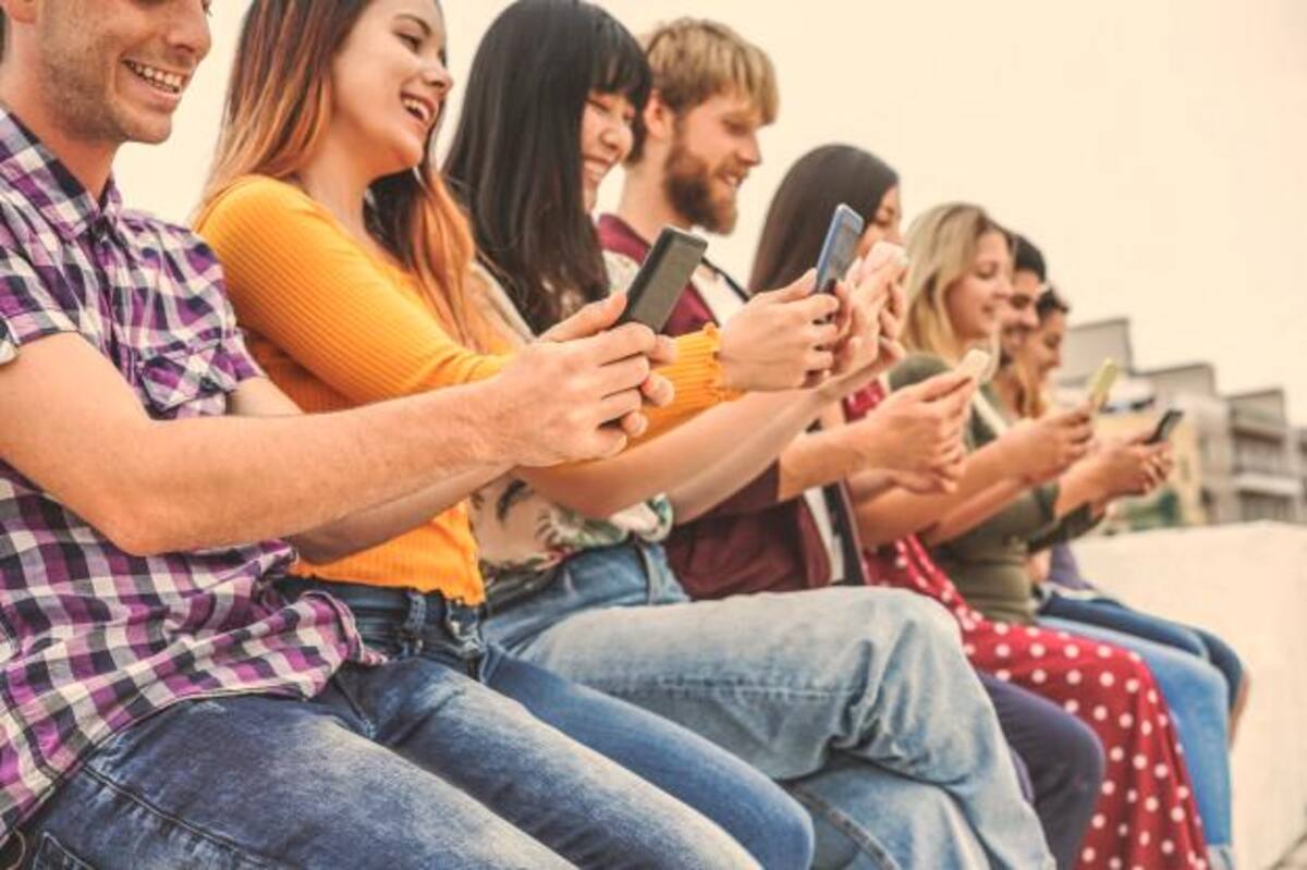 No recuerdan la vida sin Internet y crecieron con el movimiento #metoo, son más empáticos con el sufrimiento animal, están preocupados por el medioambiente y no les interesan las marcas. Foto: Freepik/VANGUARDIA