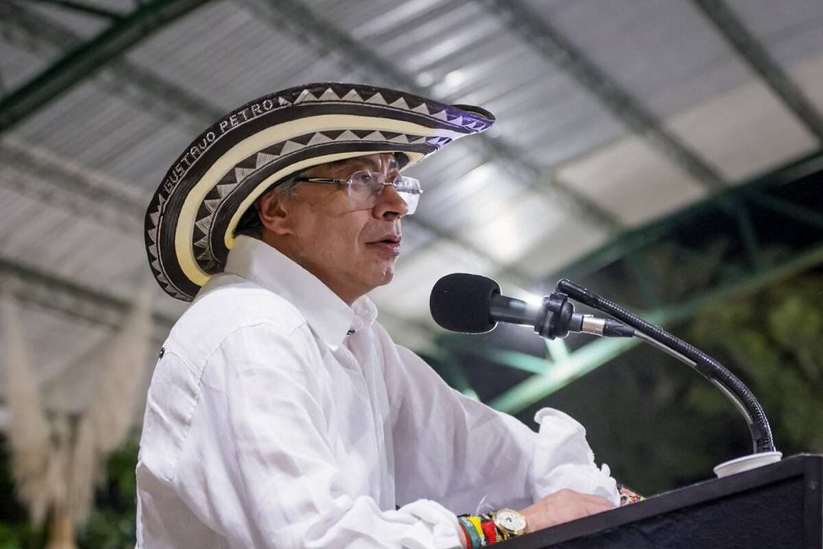 El pago de Gustavo Petro en un club para adultos que generó polémica.
Foto: Presidencia.