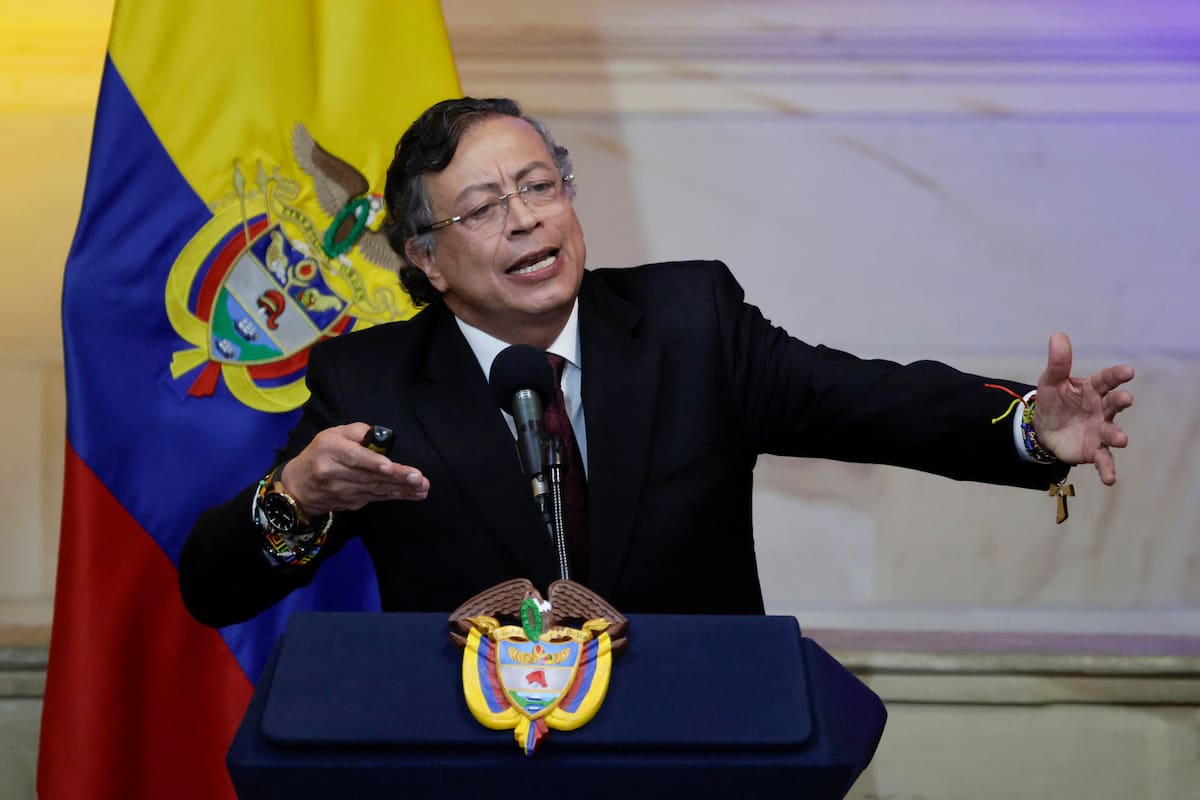 El presidente saliente de Colombia, Gustavo Petro, habla en la instalación del nuevo Congreso este lunes, en Bogotá. EFE/ Carlos Ortega