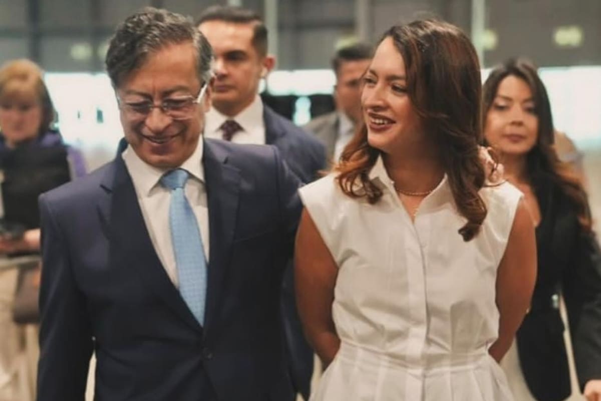 El expresidente Gustavo Petro, junto a su hija, Andrea Petro Herrán. // Foto: tomada de IG @andreapetro1.