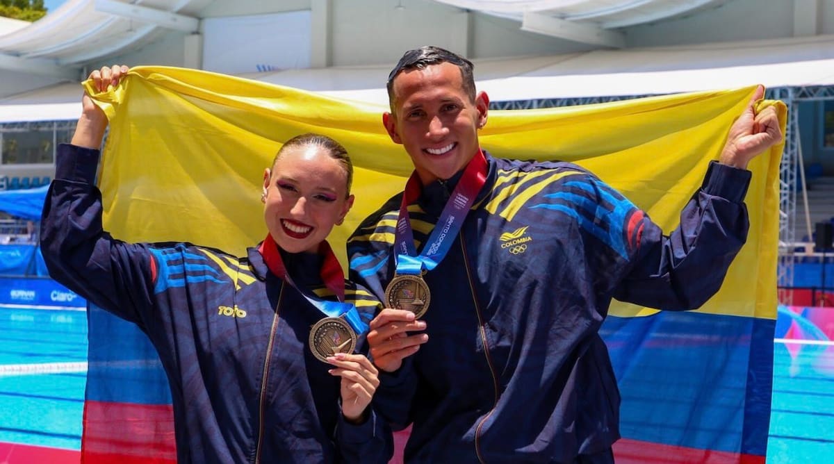 Gustavo Sánchez y Emily Minante conquistaron el oro en el dueto mixto libre con 251.2784 puntos. Foto: Comité Olímpico Colombiano