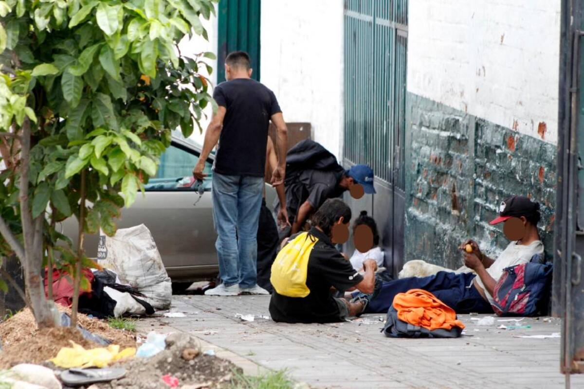 Durante 2018 el ‘Programa de Habitante de Calle’ de la Alcaldía de Bucaramanga atendió a 7.683 ciudadanos, con sus servicios de ruta móvil (busetas). Sumado a esto, 272 personas iniciaron un proceso de desintoxicación y rehabilitación intramuros. (Foto: Jaime Del Río /VANGUARDIA LIBERAL)