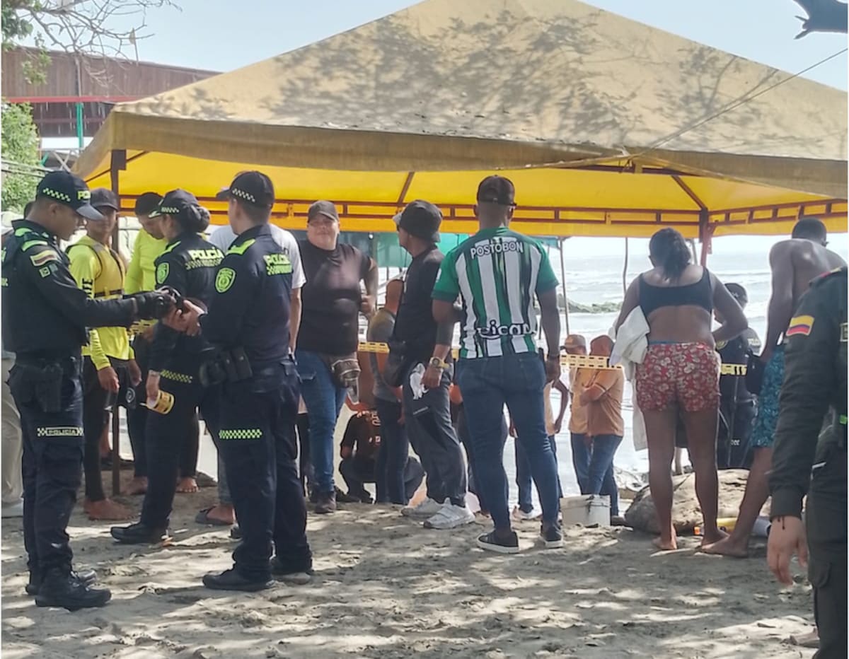 Después de cerca de 18 horas de búsqueda fue encontrado sin vida el cuerpo del joven Santiago Andrés Fonseca Muñoz, quien estaba desaparecido desde la noche del viernes 22 de mayo en las playas de Puerto Colombia.//Cortesía Red de Cooperantes.