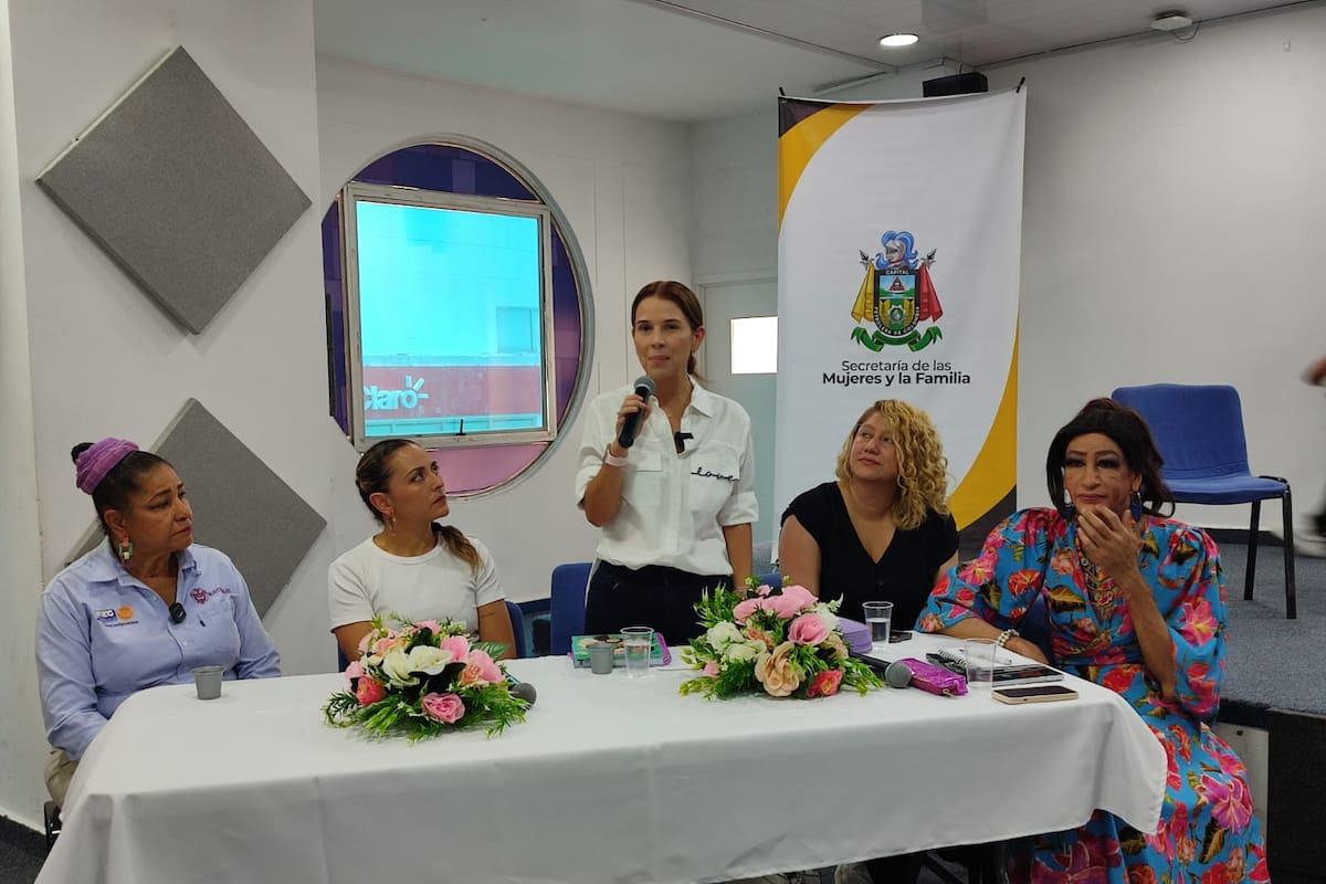 El Ministerio de la Igualdad abordó la situación de las trabajadoras sexuales en el Puerto Petrolero y anunció apoyo para realizar una caracterización que permita conocer sus condiciones. (Foto de Lesly Cifuentes / VANGUARDIA)