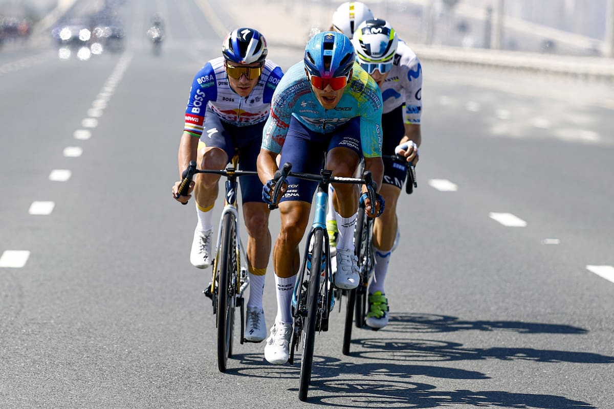 Harold Tejada rozó el podio en el UAE Tour 2026: así les fue a los colombianos en la general que ganó Isaac del Toro. Foto: @XDSAstanaTeam