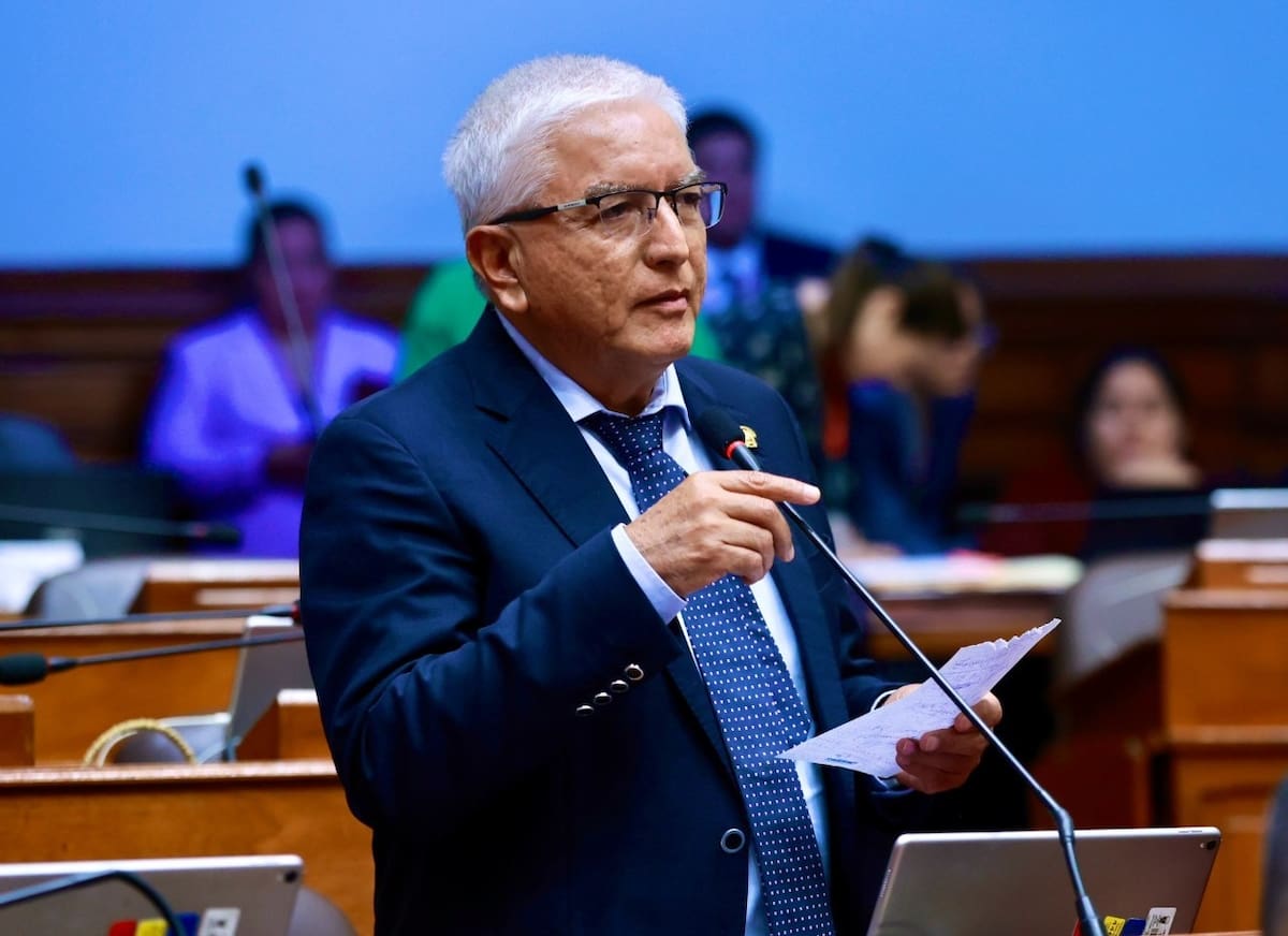 Héctor Acuña Peralta es un ingeniero civil, empresario y político peruano. Actualmente se desempeña como congresista de la República para el periodo 2021-2026 en representación del departamento de La Libertad. Foto: Congreso