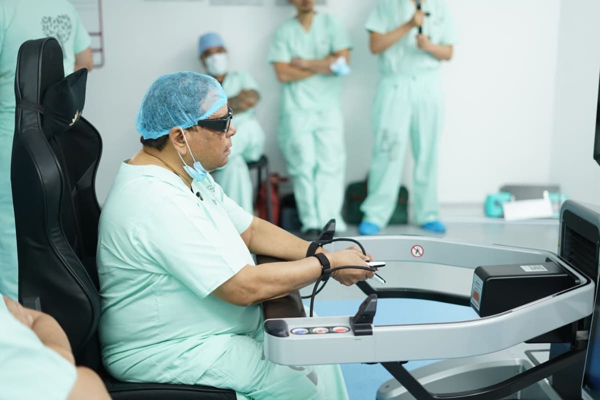 El sistema robótico Mantra, con el que el hospital proyecta llevar la cirugía a distancia a pacientes de otras regiones. / Foto: Byron Pérez/Vanguardia.