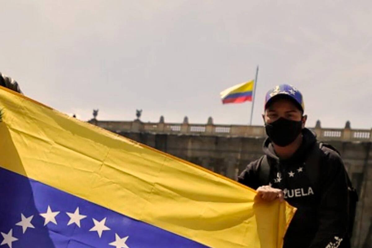 La Corte Constitucional determinó que los hijos de venezolanos pueden nacionalizarse sin apostillar documentos. Archivo/VANGUARDIA
