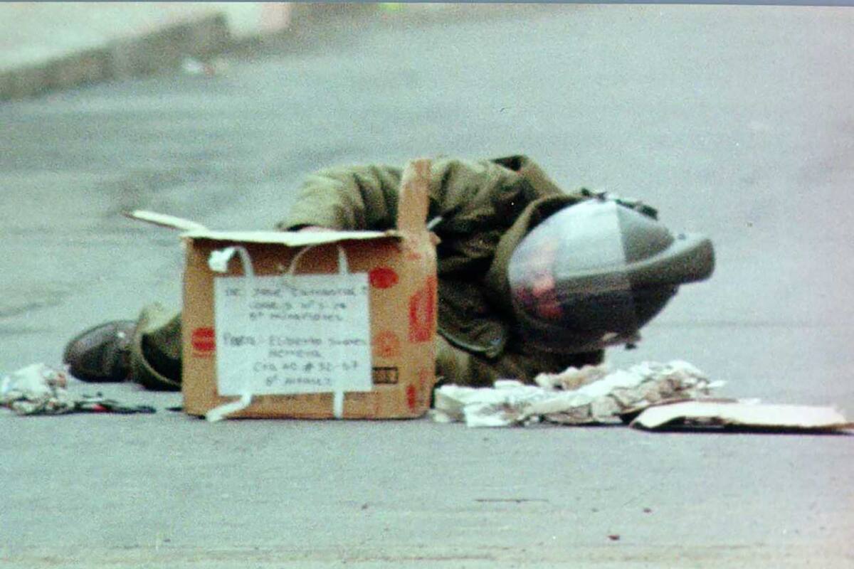 Esta es la reveladora historia de un técnico en explosivos que debió reemplazar a uno de sus compañeros, desintegrado por un cilindro bomba en Barrancabermeja, Santander. Fotos: Vanguardia