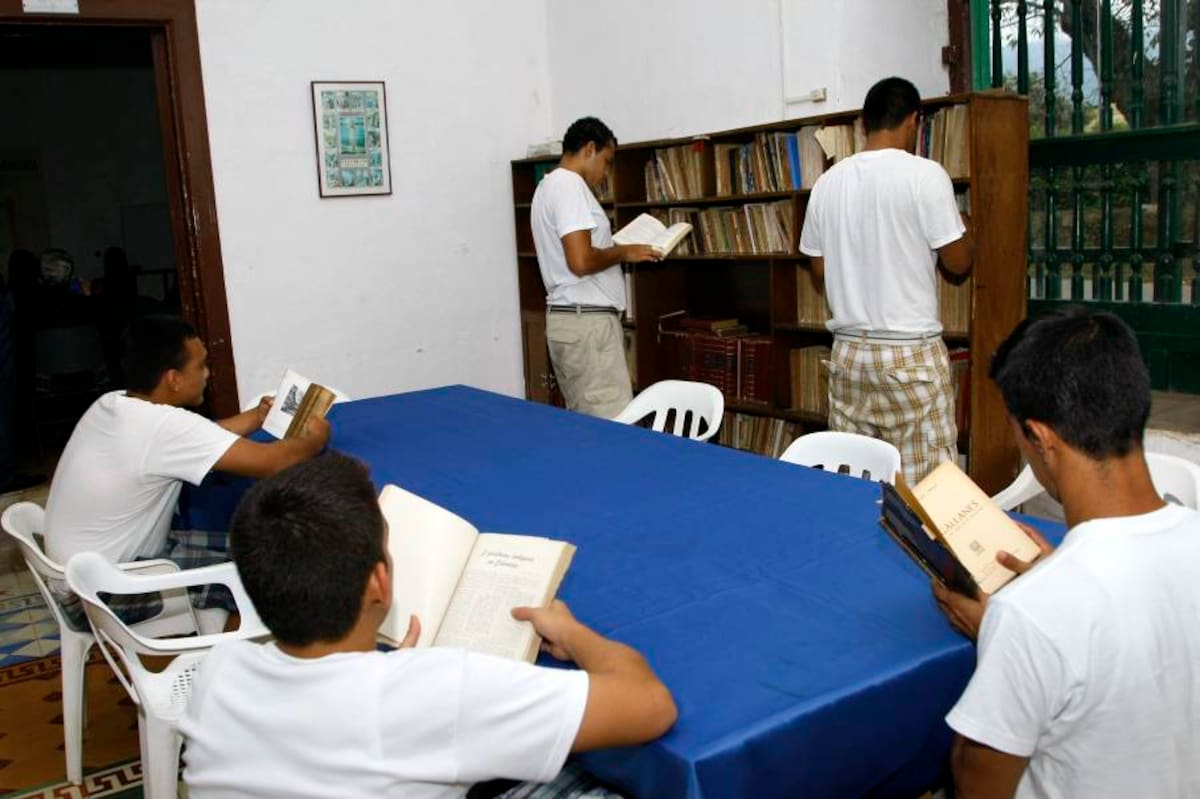 Los internos de Hogares CREA participan jornadas de formación, prevención y resiliencia.