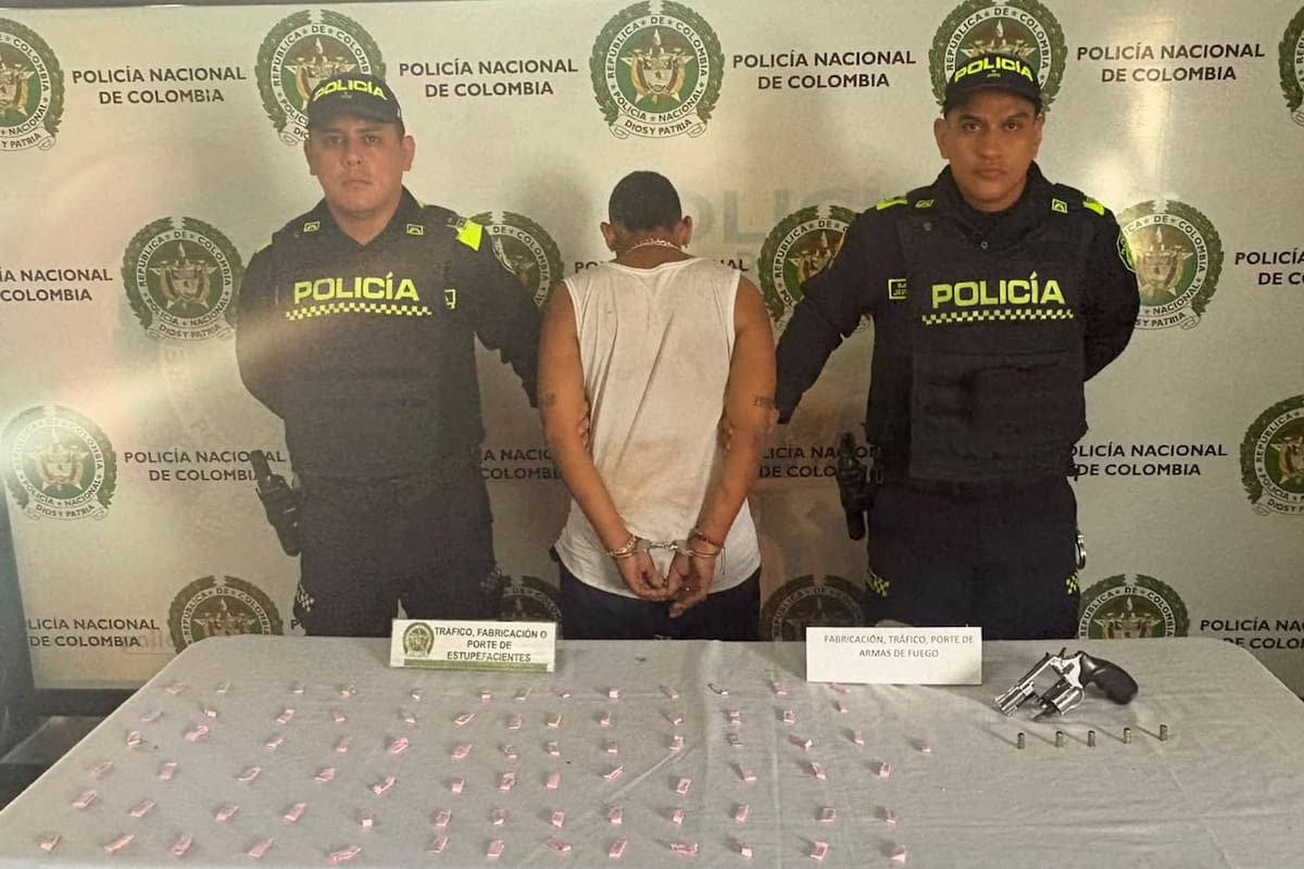 Hombre con brazalete del Inpec fue sorprendido con un revólver y marihuana en Bucaramanga