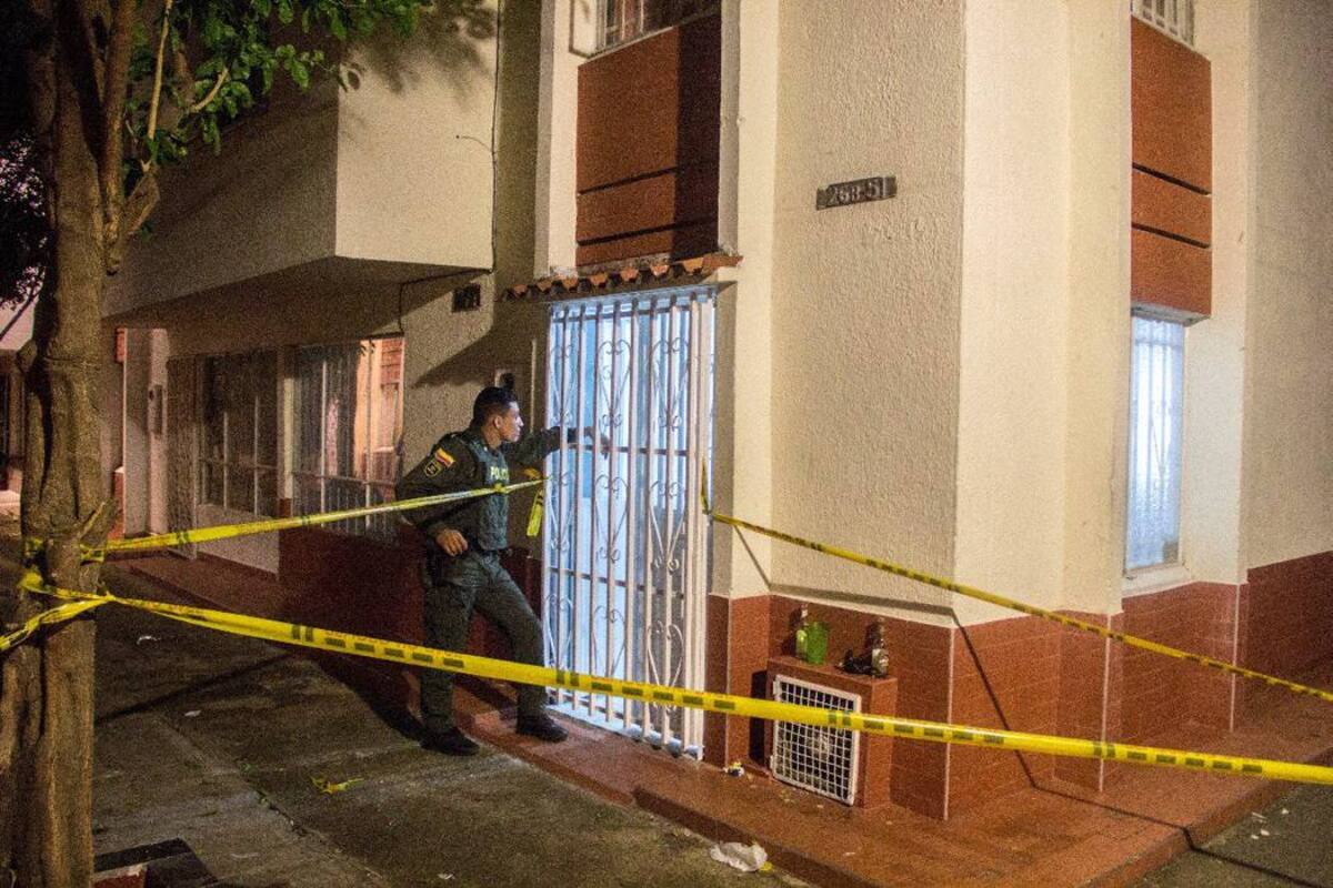 En esta esquina fue asesinado Miguel Mauricio Prince Franco. El Cuerpo Técnico de Investigación, CTI, arribó al lugar con el propósito de recopilar evidencias. (Foto: Suministrada Gironcity / VANGUARDIA LIBERAL)