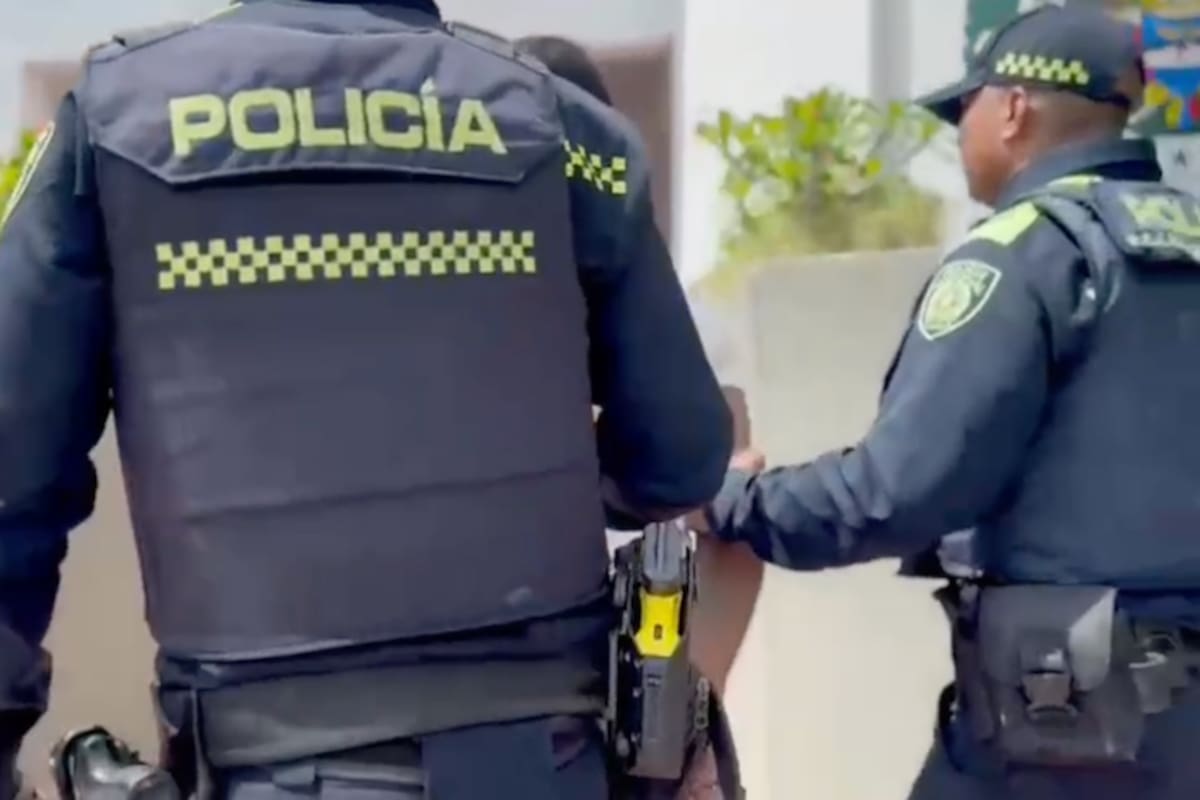 las patrullas de la Policía Metropolitana de Bogotá iniciaron la búsqueda del presunto agresor.//Cortesía Policía Atlántico.