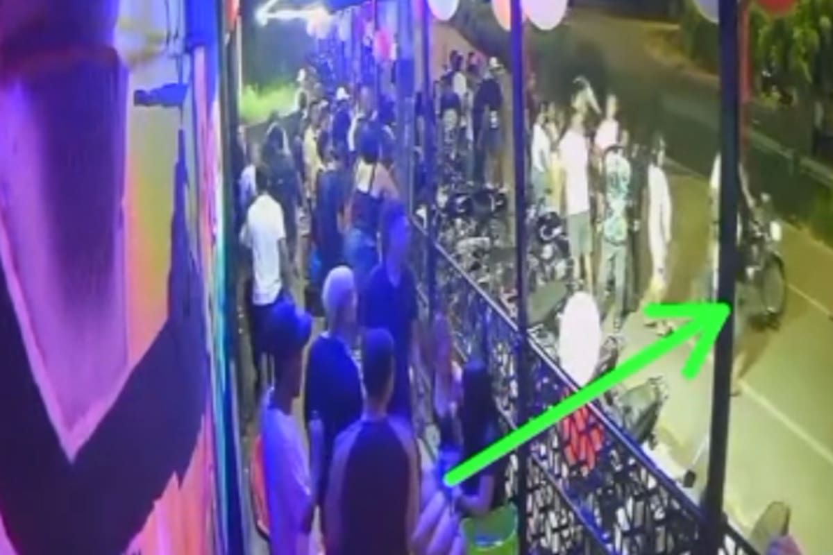 En video quedó registrado el ataque a bala que ocurrió en la madrugada de este domingo, 21 de septiembre, a un costado de la Troncal de Occidente, en Turbaco, y que dejó como víctima mortal a Sebastián Puertas, de 21 años. //FOTO CAPTURA DE VIDEO.