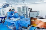 Hospital Internacional de Colombia alcanza las primeras 100 cirugías robóticas: así funciona esta tecnología