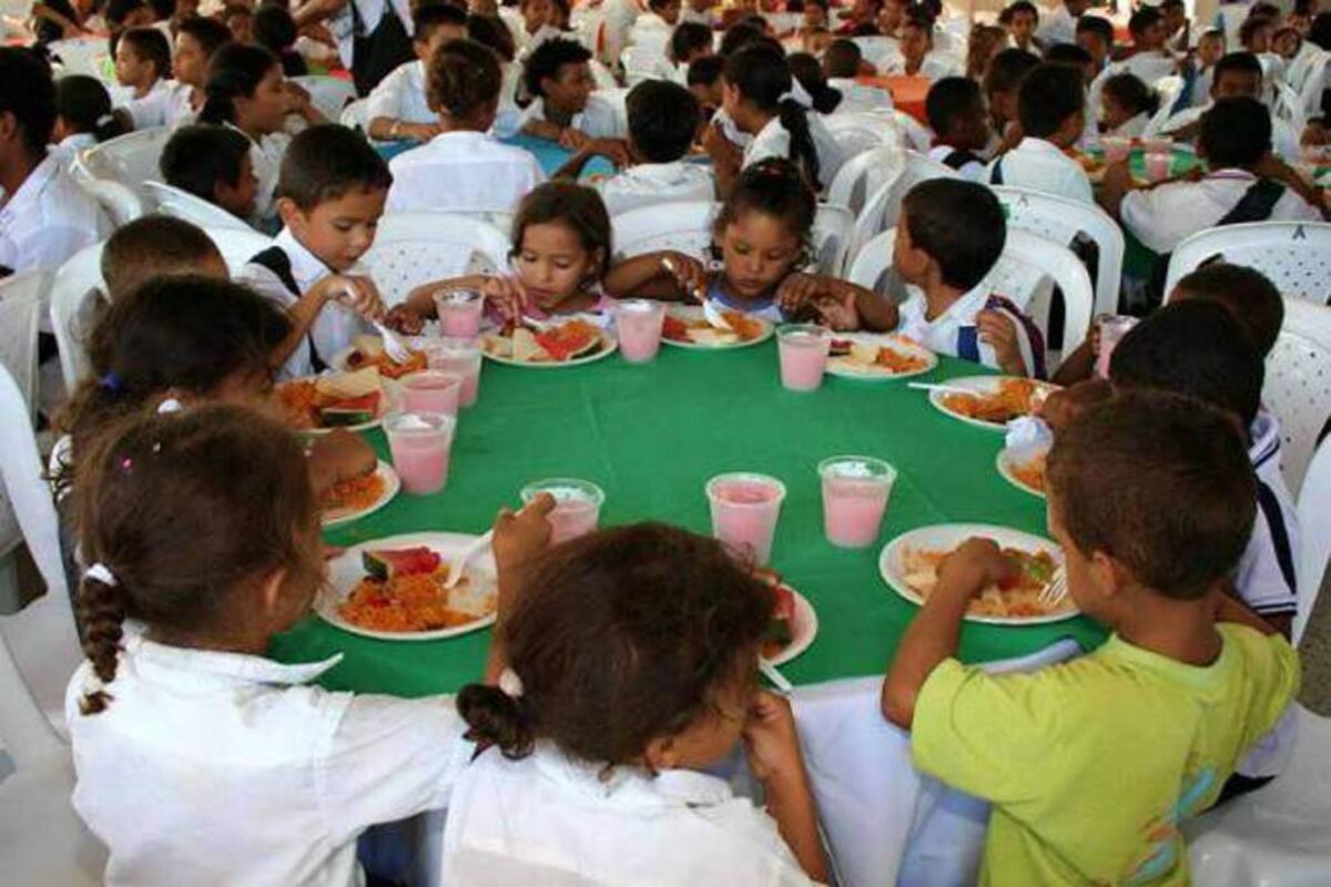 Los estudiantes de los 82 municipios no certificados de Santander se quedaron sin recibir las raciones del Programa de Alimentación Escolar desde el pasado mes de agosto. (Foto: Archivo/VANGUARDIA LIBERAL)
