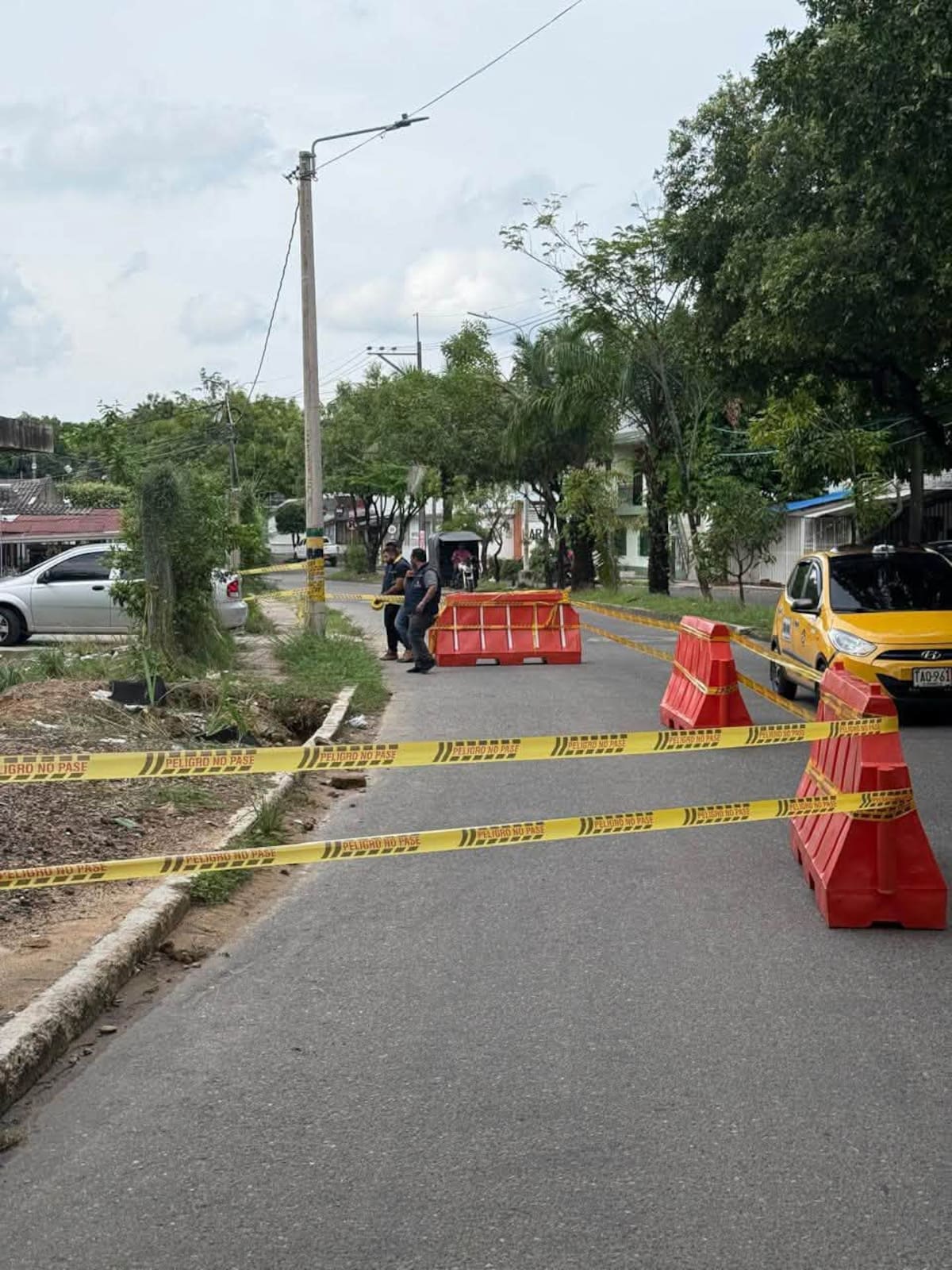 La socavación frente al parque del barrio Olaya Herrera obligó al cierre parcial de un carril de la avenida Circunvalar.
Suministrad/Vanguardia