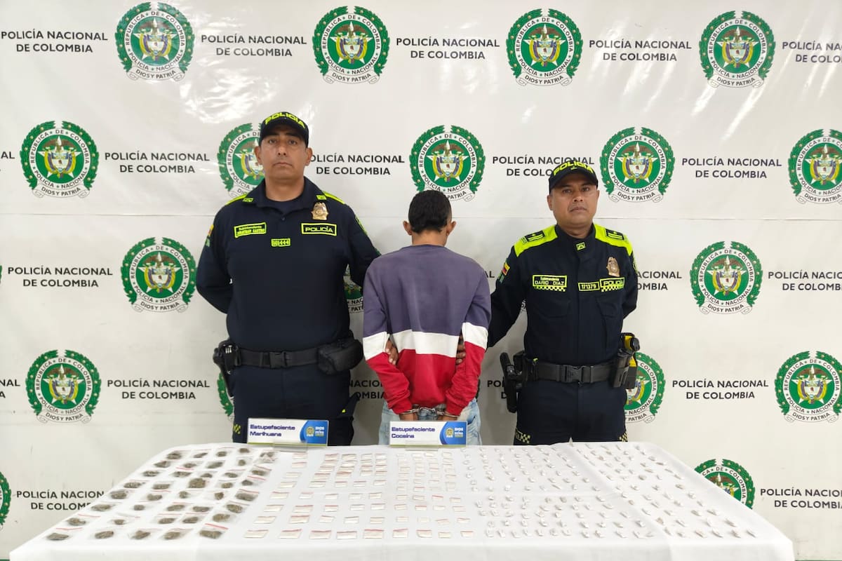 Huyó al ver a la Policía y terminó capturado con 283 dosis de droga en Bucaramanga