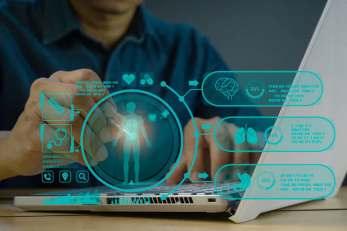 Uno de cada cinco colombianos consulta herramientas de inteligencia artificial para obtener información relacionada con su salud antes o después de acudir al médico.