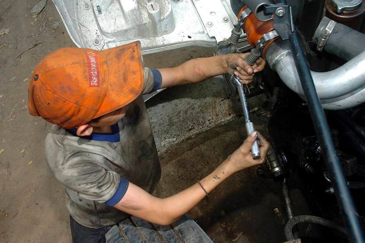 La difícil situación social de los migrantes venezolanos ha llevado a que muchos menores de ese país terminen trabajando. (Foto: Archivo / VANGUARDIA LIBERAL)