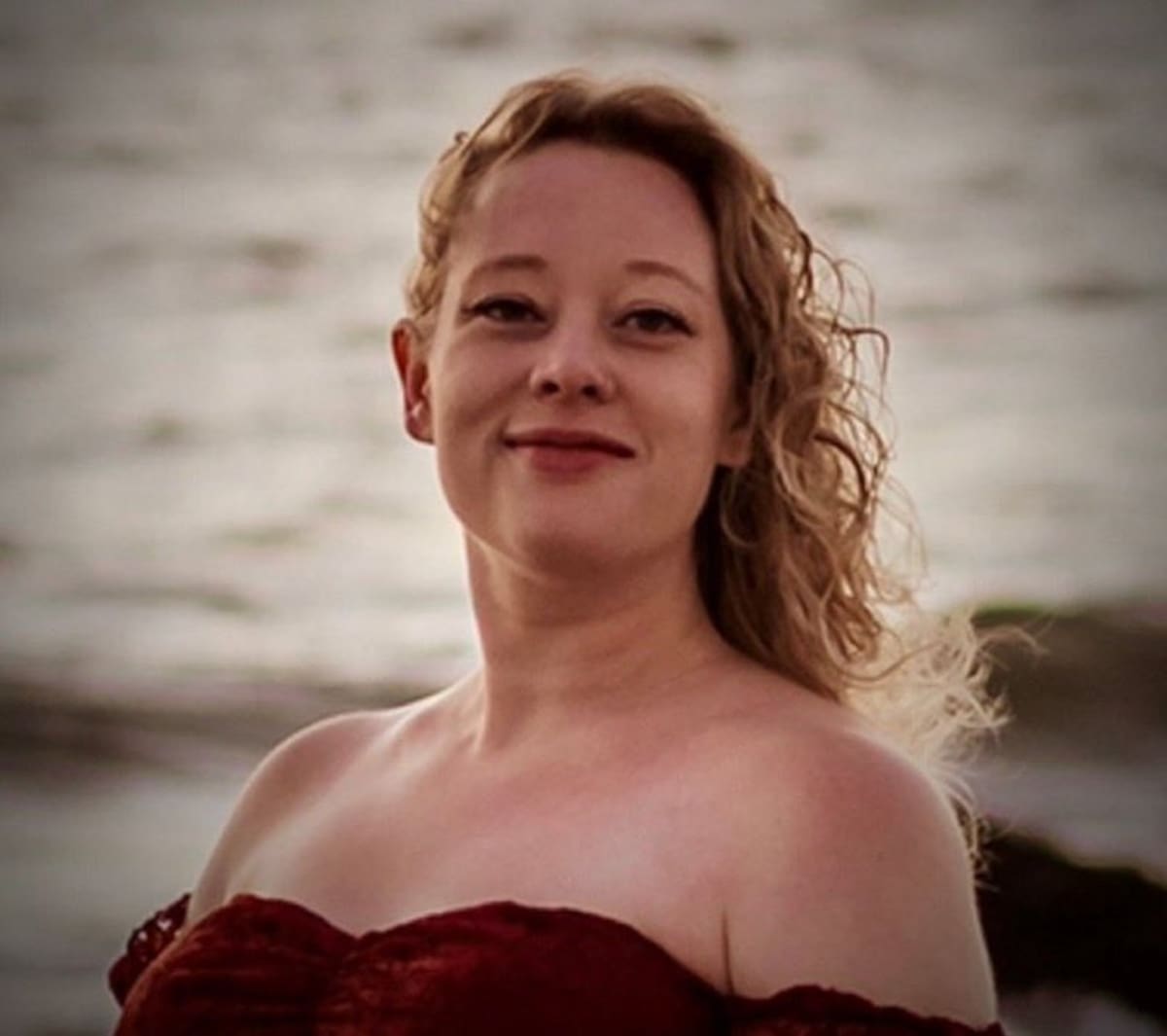 Identifican a la mujer asesinada por agentes migratorios en Minnesota. | Foto: Tomada de X: @PedroMrquez_