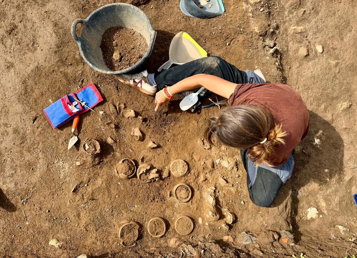 Una campaña de excavaciones arqueológicas en el Palazzo de Villa Adriana, cerca de Roma, en la que participa la Universidad Pablo de Olavide (UPO) de Sevilla, ha identificado la que podría ser la construcción más antigua documentada hasta la fecha en este enclave patrimonial de las afueras de Tívoli. EFE/ Universidad Pablo de Olavide ***SOLO USO EDITORIAL/SOLO DISPONIBLE PARA ILUSTRAR LA NOTICIA QUE ACOMPAÑA (CRÉDITO OBLIGATORIO)***