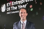 Santandereano Juan Felipe Montoya, de Huevos Kikes, es galardonado como Emprendedor del Año