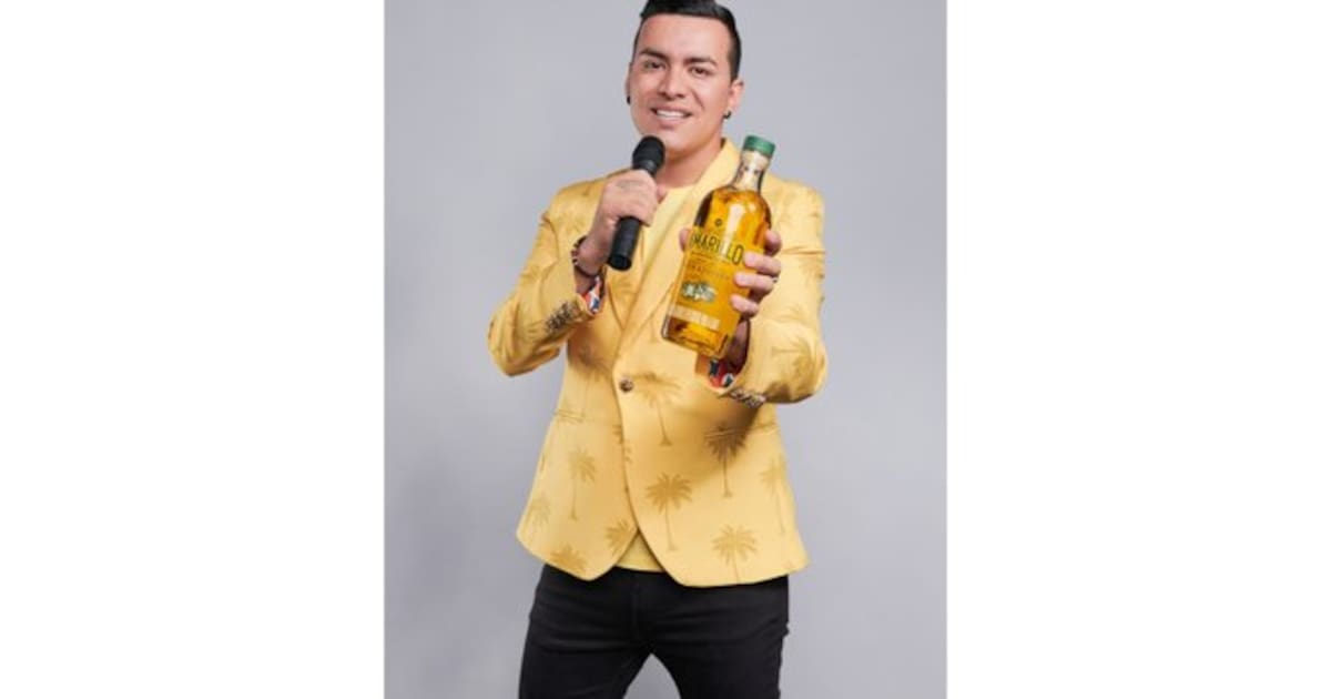 Licorera de Caldas denuncia uso no autorizado de imagen de Yeison Jiménez en botellas de Aguardiente Amarillo.