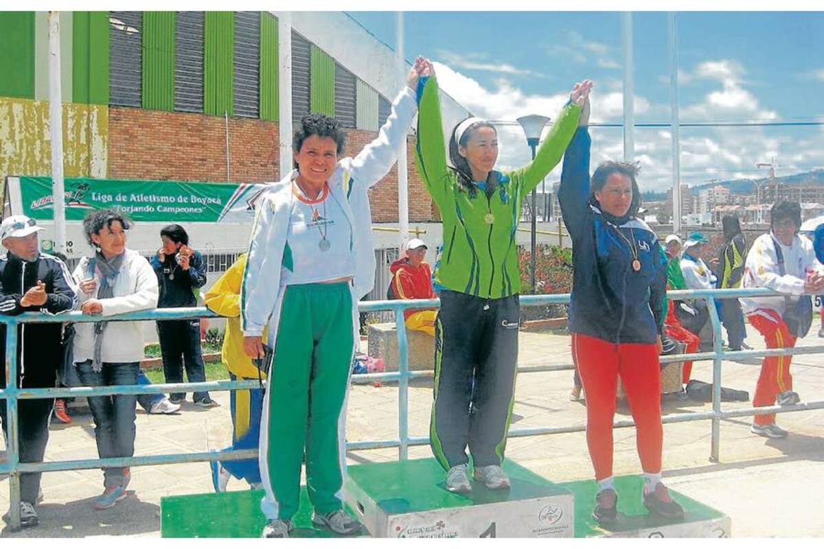 Dora Ismenia Sanabria Cárdenas representó con lujo de detalles a Simacota y Santander en los juegos nacionales. Ahora, la destacada atleta espera que la empresa privada y las entidades oficiales la apoyen para asistir al suramericano de Brasil. (Foto: Luis Fernando Martínez Vargas/VANGUARDIA LIBERAL)