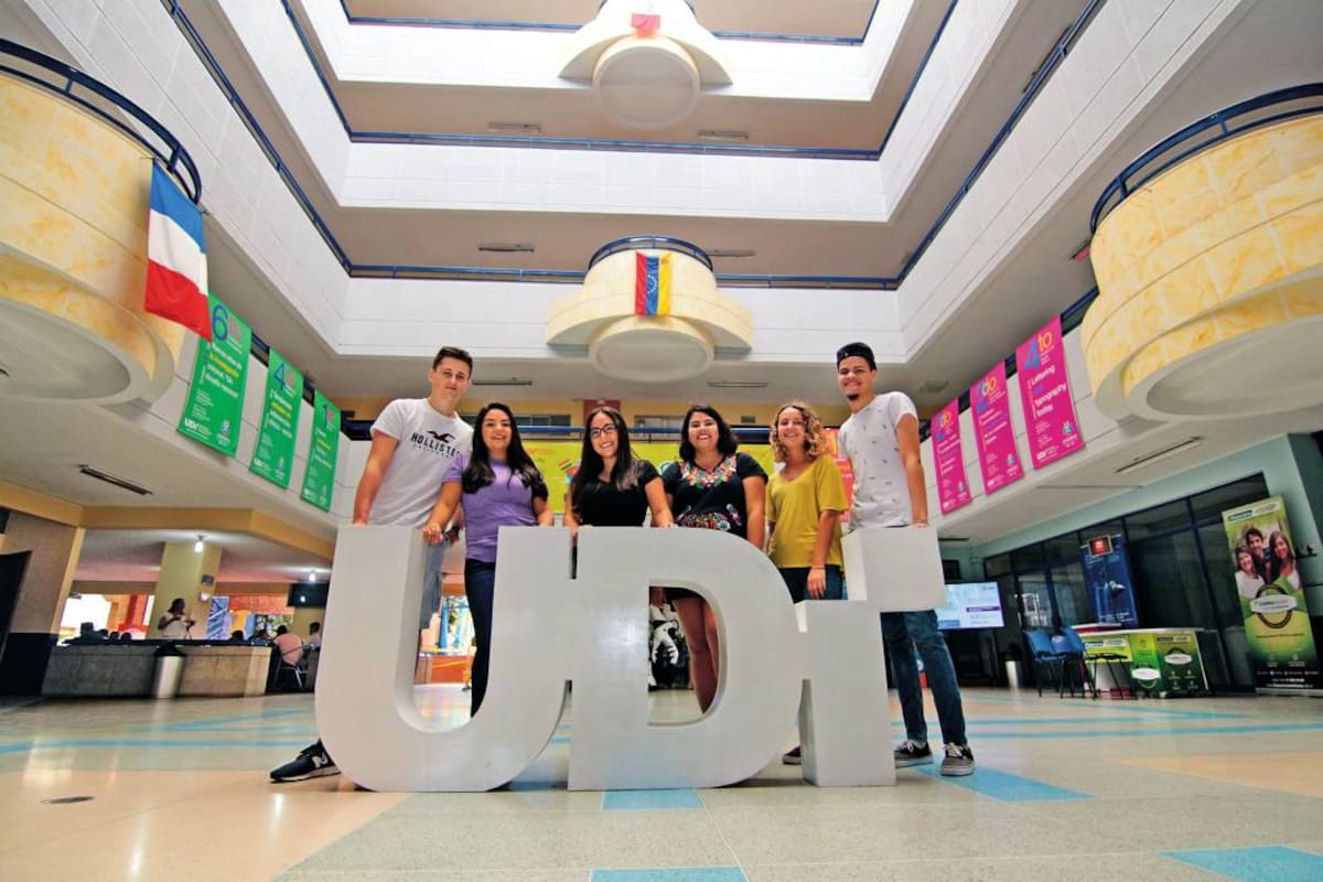 Estudiantes extranjeros que participan en los programas de movilidad académica en la UDI y la Santo Tomás. (Foto: Élver Rodríguez y Fabián Hernández / VL)