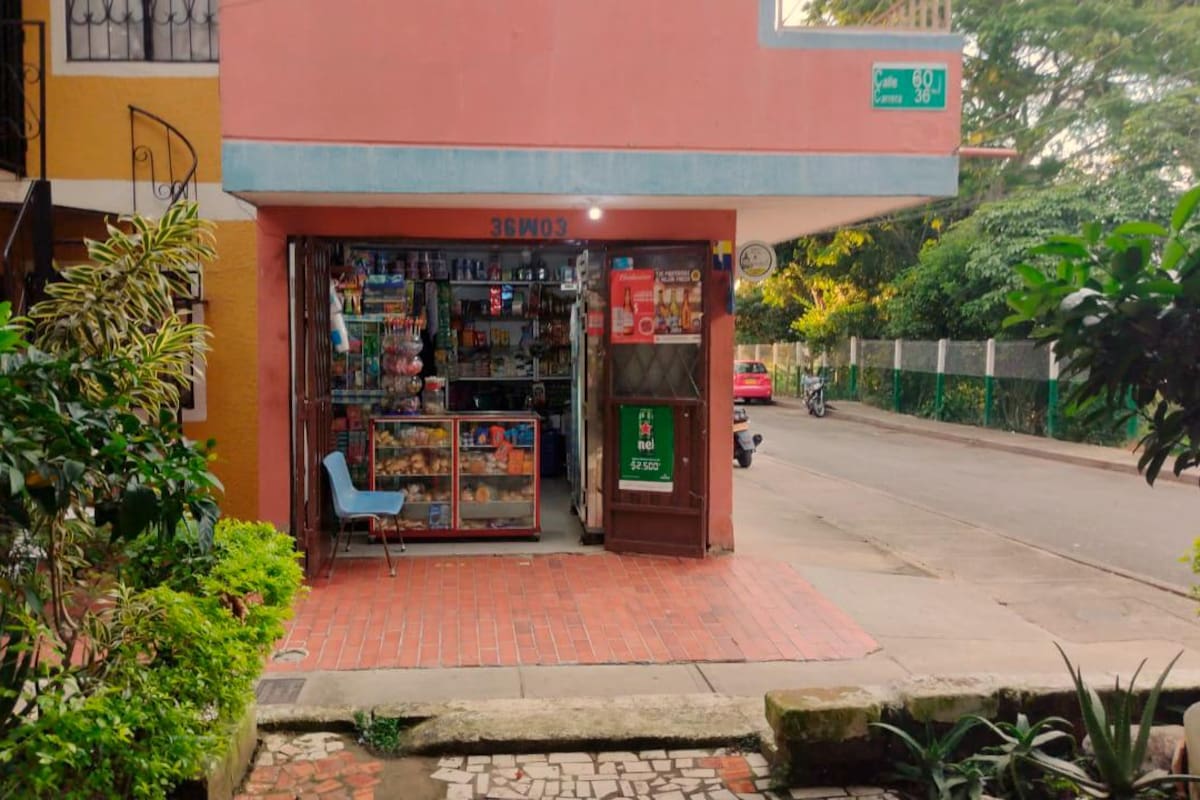 Las tiendas de mi barrio, como esta de ‘Doña Rosa’, hacen parte de las fuentes de ingreso de la comunidad de Estoraques I.
